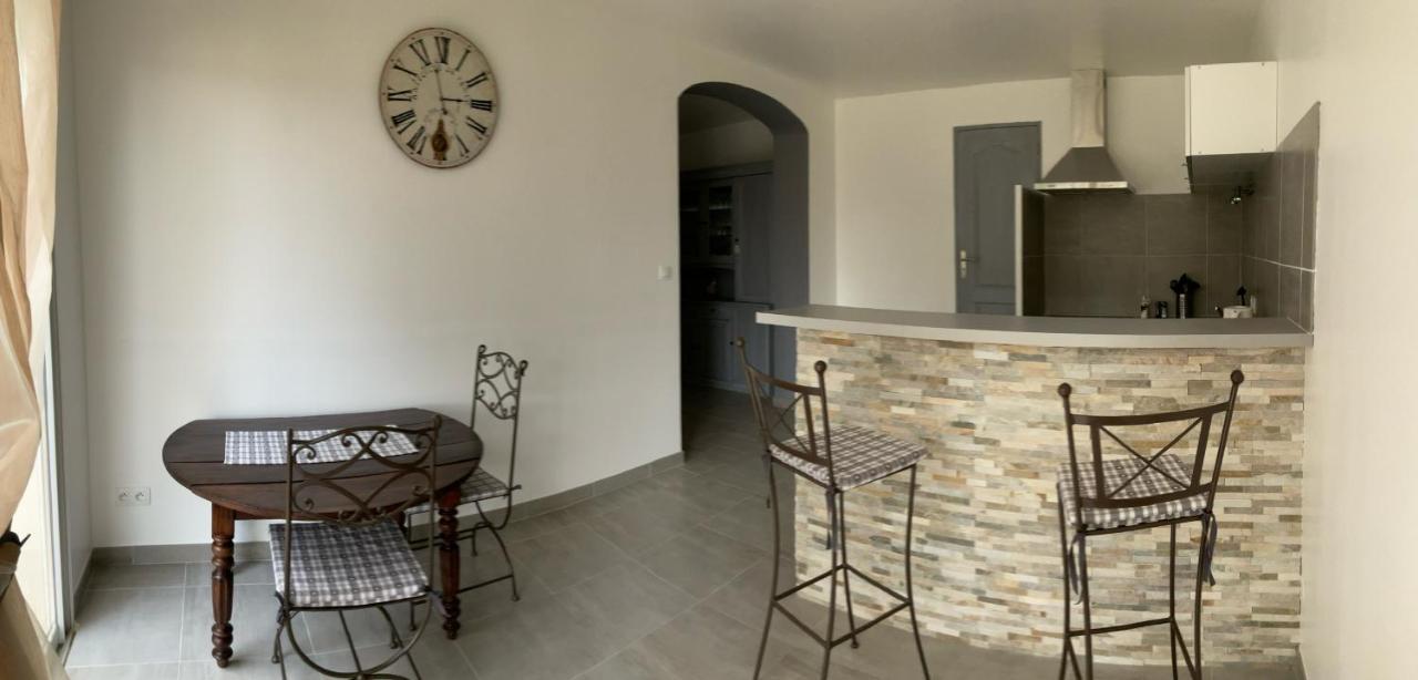 Oustaou Appartement Aubagne Buitenkant foto